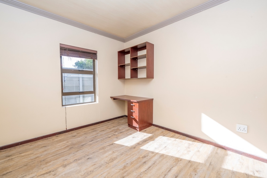 4 Bedroom Property for Sale in Sonkring Western Cape